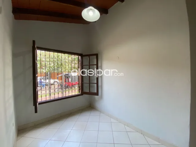Villa aurelia: 280m2, hermosa residencia, 3dormit, jardín, patio, quincho, 6.900.000 gs, foto 4