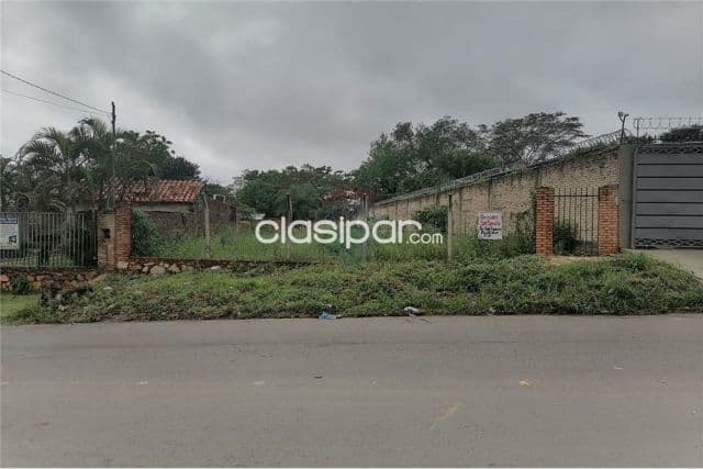 Amplio terreno sobre asfalto a 80 mtrs avelino y 300 mtrs leopardi San Lorenzo