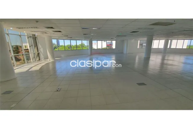 Amplia oficina con 7 estacionamientos en eje corporativo s/aviadores del chaco — foto 4