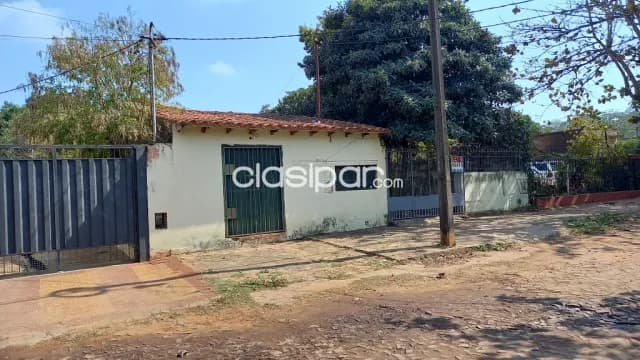 Casa en San Lorenzo Oferta por este mes cerca hipermercado Fortis. Aproveche !! — foto 2