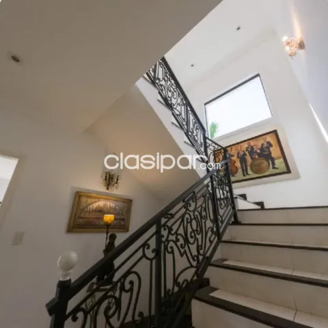 Luque: Elegante residencia en condominio, 1.080 m2, 4 suites, gran jardín, piscina — foto 4