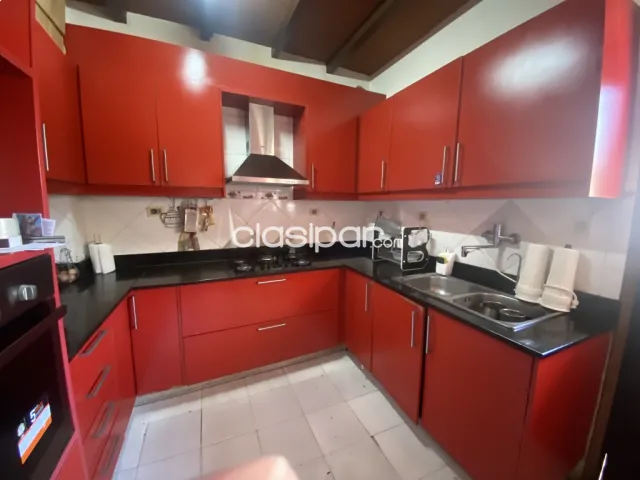 Amplia casa en barrio santisima Trinidad — foto 3