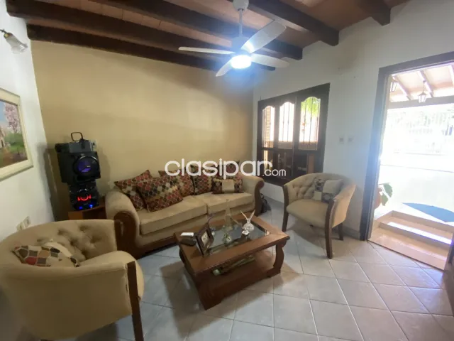 Amplia casa en barrio santisima Trinidad — foto 5