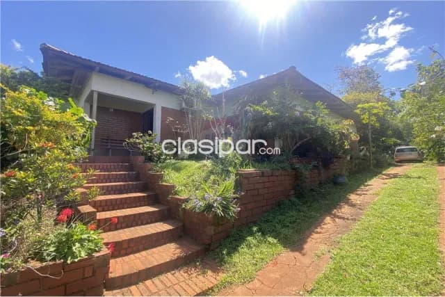 amplia casa con amplio terreno en Bella Vista sur: 7 habitaciones y 2 baños — foto 4