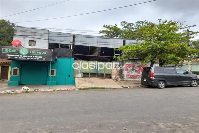 Terreno con construccion de casa y tinglado en esquina. B°obrero a mtrs de felix bog, foto 3