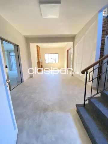 Las Mercedes – prox. Col inter, av mcal. Lopez: Confortable residencia p/ casa u oficina — foto 4