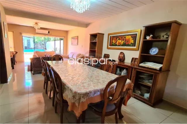 Casa c/piscina de 2 plantas,1 dormitorio en suite p.baja -bo. Vista alegre-asuncion — foto 5
