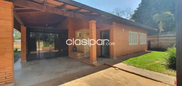 Hermosa y amplia casa en Luque — foto 3