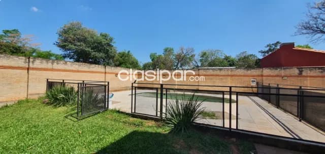 Hermosa y amplia casa en Luque — foto 5