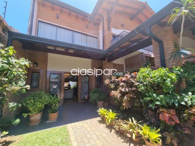 Hermosa residencia en barrio ykua sati - clho4749842