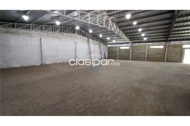 Campo grande (Luque –asuncion): 400m2 + oficinas + entrada camiones, 8.000.000 gs — foto 3