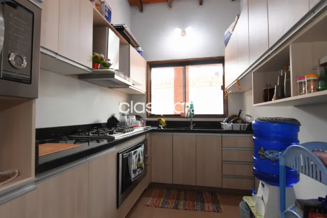 Casa con 3 dormitorios + amplio patio. Lambare, a minutos de paseo cerro alto, foto 4