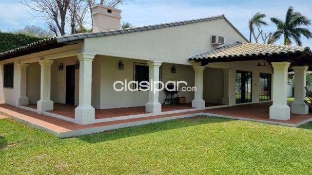 hermosa Casa en Luque Barrio Cerrado