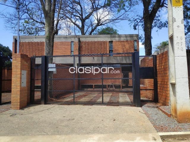 Fdo de la mora a estrenar: Elegante residencia minimalista, 3 dormt, jardín, piscina