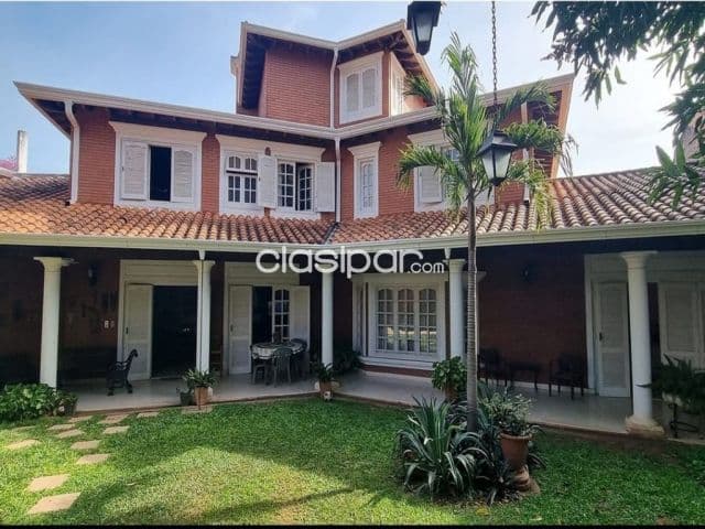 Residencia en Asunción barrio mcal. Lopéz cod 3173
