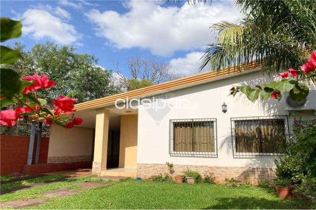 amplia casa en el barrio Villa Cristina, centro de Encar: 3 habitaciones y 3 baños, foto 1