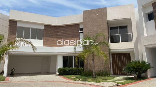Cond. Las lilas: Distinguida residencia, 4 suites, jardín, piscina, seguridad, 3.000 usd