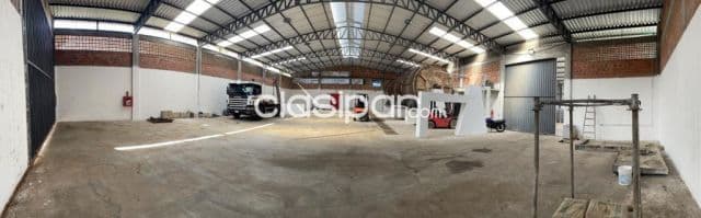 Importante deposito en excelente estado en piquete cue - clgl4773359 — foto 1
