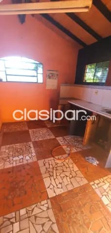 Casa a cuadras del club 12 de octubre itaugua — foto 4