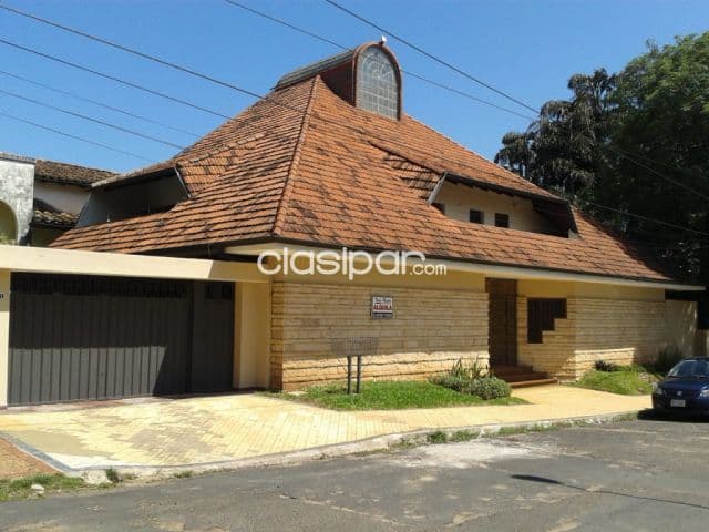 Las Mercedes – col s. Andres: Hermosa residencia, amplios ambientes, 3 dormit, jardín