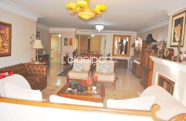Amplio departamento en cul de sac Las Mercedes usd 160.000