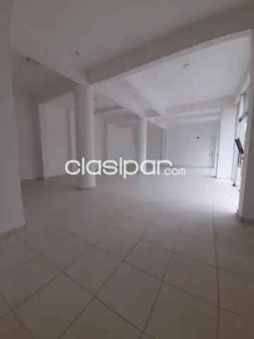 amplio Local comercial - Luque, Centro, foto 3