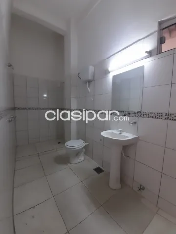 amplio Local comercial - Luque, Centro, foto 4
