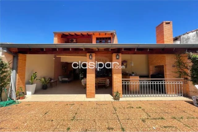 Casa de dos plantas con piscina y patio bo.Las Mercedes s/washington a 50 mtrs españ — foto 3