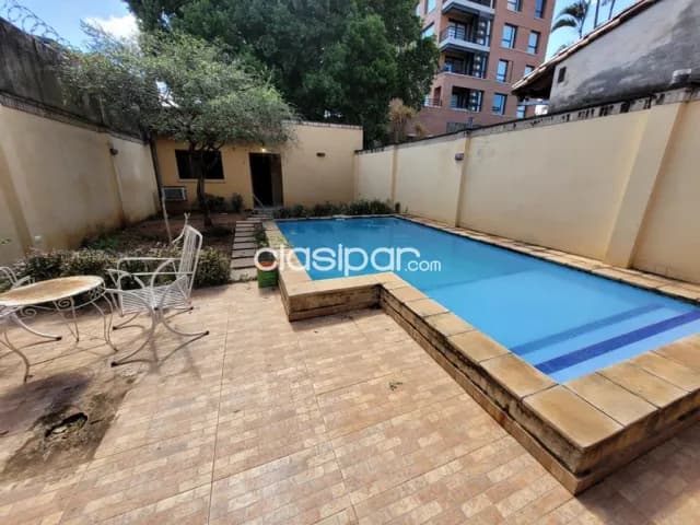 Bo Jara- prox. Col. Francés: Confortable residencia, 3 dormit, escritorio, jardín, piscina, foto 5