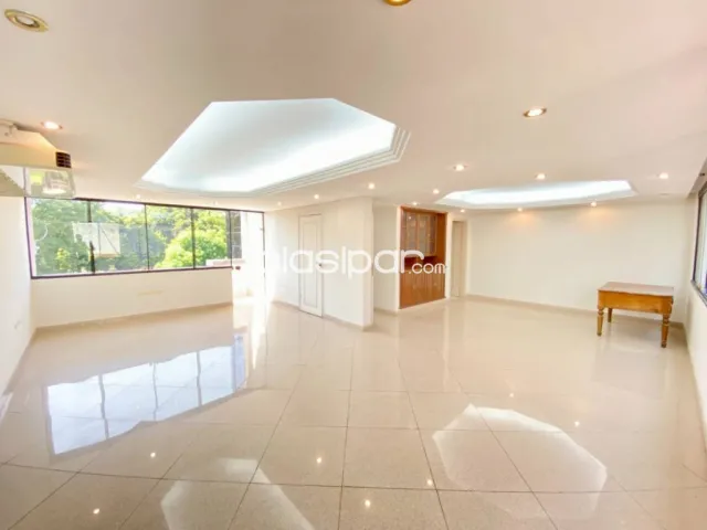 Edificio en barrio obrero en venta, foto 3