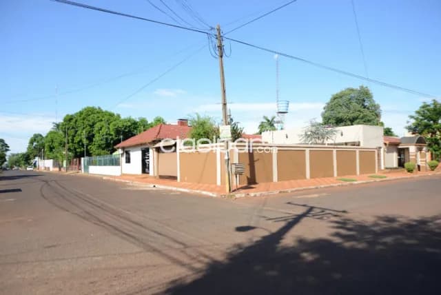 casa en Hernandarias área 6 (metros del ex aeropuerto) Terreno Titulada 15x30Esquina, foto 3