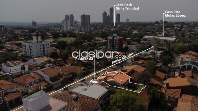 B° Las Lomas – prox. Shop. Sol: Elegante residencia, 5 dormitorios, impecable jardín, foto 1