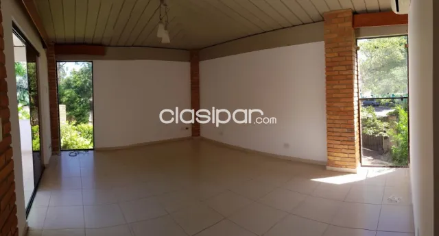Mcal estigarribia: Elegante casa en condominio, jardín, piscina, 1.600 usd — foto 5