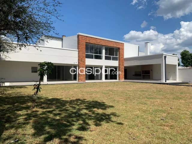 Hermosa Residencia a estrenar Estilo Moderno Lambare Zona Av del Yacth — foto 3