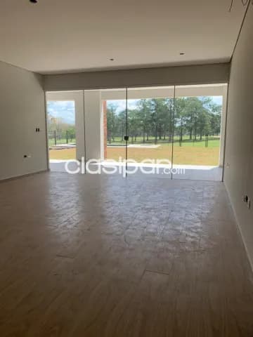 Hermosa Residencia a estrenar Estilo Moderno Lambare Zona Av del Yacth — foto 5