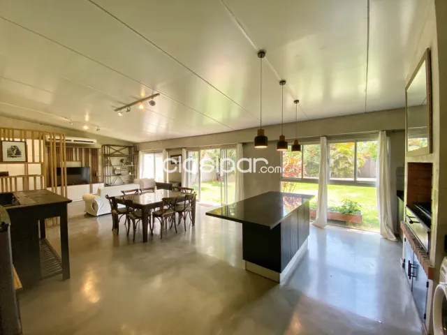 Mburucuyá – 1er.pdte: Elegante loft amoblado + jardín, oportunidad única!! – 5.500.000 gs — foto 5