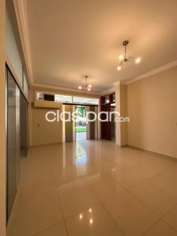 Villa Morra: Lujosa residencia, 1.210 m2, 4 suites, sauna, gran jardín, piscina, foto 5