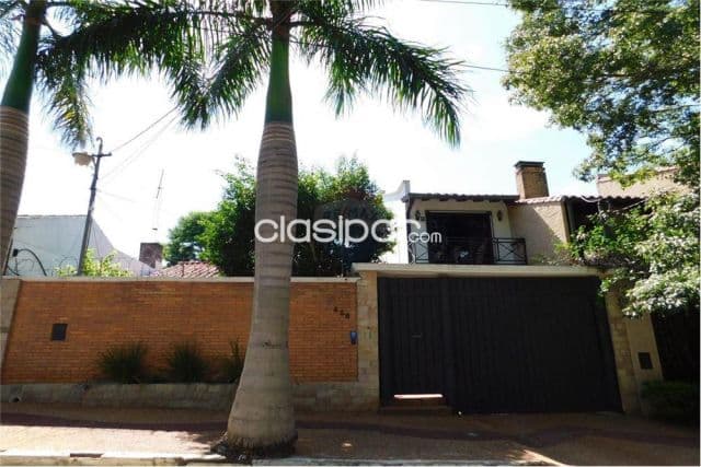 Hermosa casa con piscina en lambare, foto 1