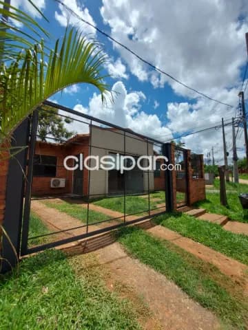 Casa en Luque barrio loma merlo cod 1993, foto 2