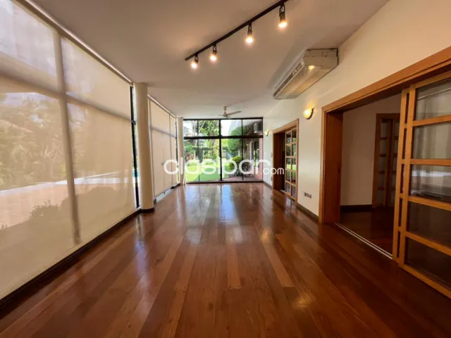 Z/ paseo la galería: 1.225m2, confortable residencia, 3 dormit, gran jardín, piscina, foto 3