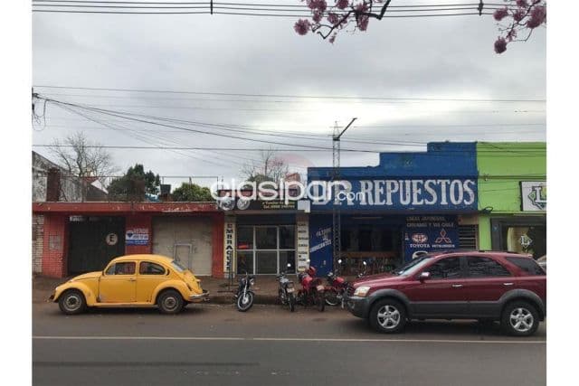 terreno de 2070 m2 con construcción sobre avenida Caballero, foto 1
