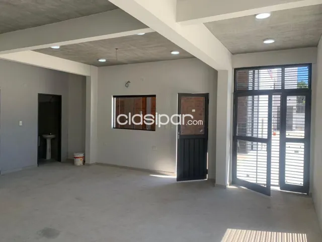 Luque: 2 depositos impecables (1.000 + 1.000) m2 + oficinas + kitchenette + parking — foto 3