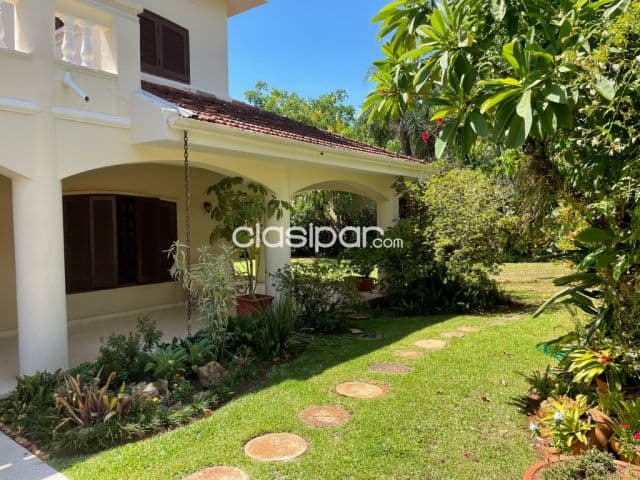 Inmueble zona El Mangal excelente ubicación 1098 M2