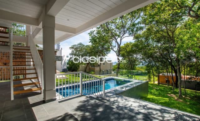 Residencia en San Bernardino en condominio cod 2006