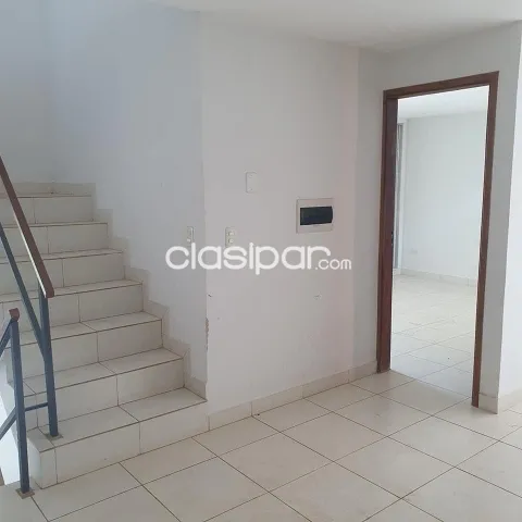Luque: Elegante dúplex, 3 niveles, terminación superior, 6.600.000 gs — foto 3