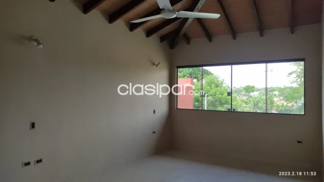 Mburucuyá: Elegante duplex, 3 dormit, amplia recepción, jardín, parrilla, 6.000.000 gs, foto 5