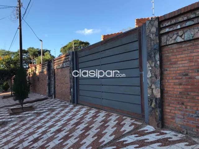 Remato hermosa residencia en Lambaré, zona Yacht, foto 3