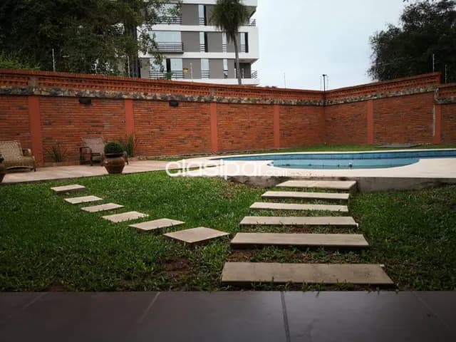 Remato hermosa residencia en Lambaré, zona Yacht, foto 4