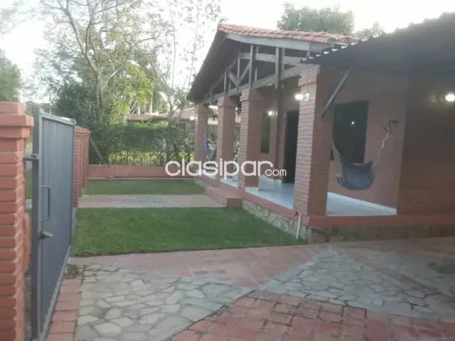 Sanber – centro: 574m2, confortable residencia, 5 dormit + quincho + gran jardín + piscina — foto 3