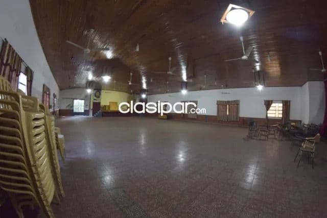 Amplio salón climatizado para eventos en pleno villamorra